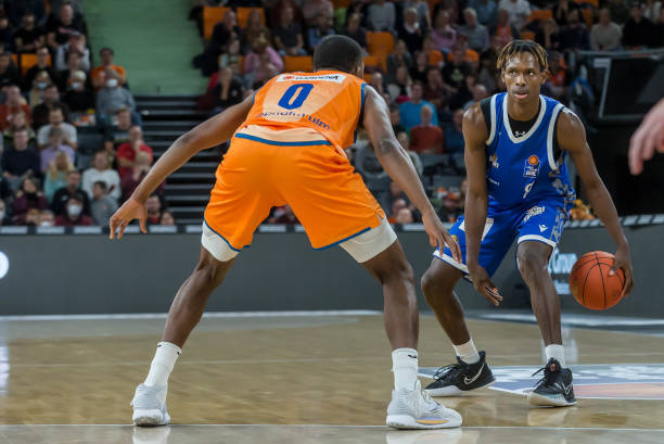 的引援标准 的引援标准